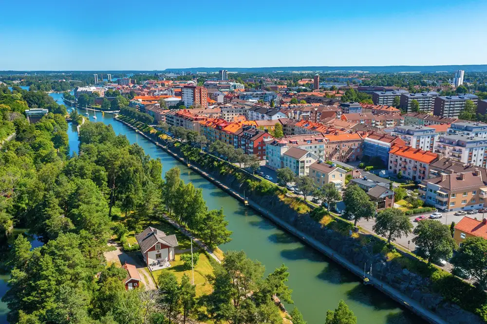 Trollhättan, där MBA Fastighetsservice erbjuder tjänster relaterade till fastighetsskötsel och förvaltning